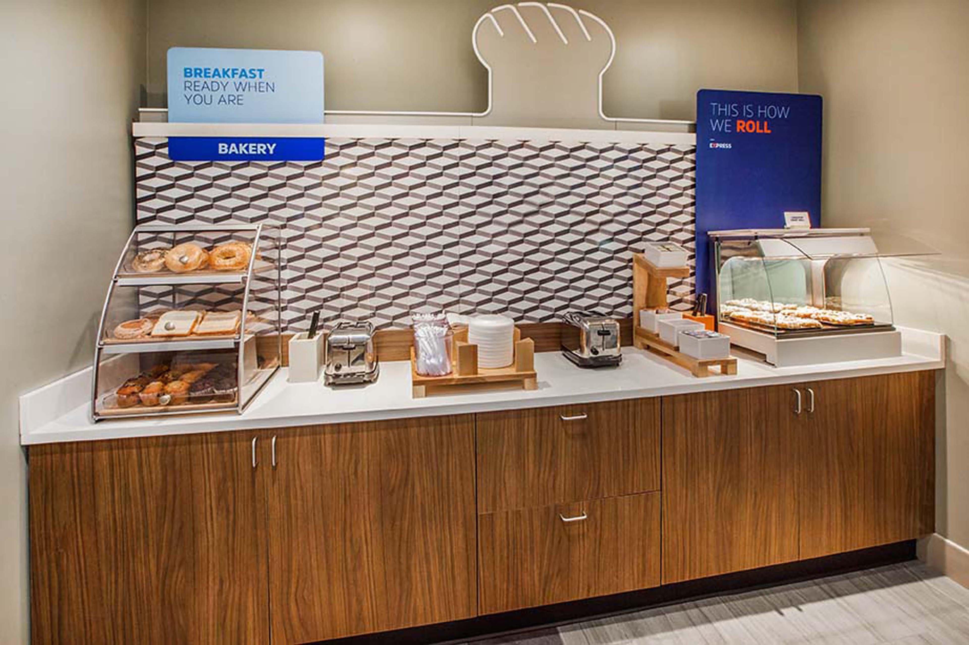 Holiday Inn Express & Suites Malvern By Ihg Exteriör bild